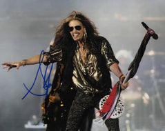 Autographed item – Steven Tyler – Steven Tyler signed photograph
