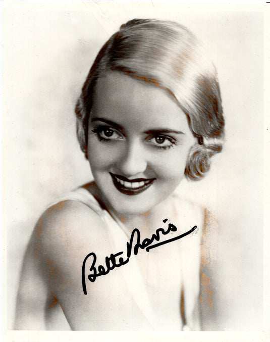 Autographed item – Bette Davis – Autographed photograph
