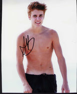 Autographed item – Justin Bieber – Justin Bieber signed photograph